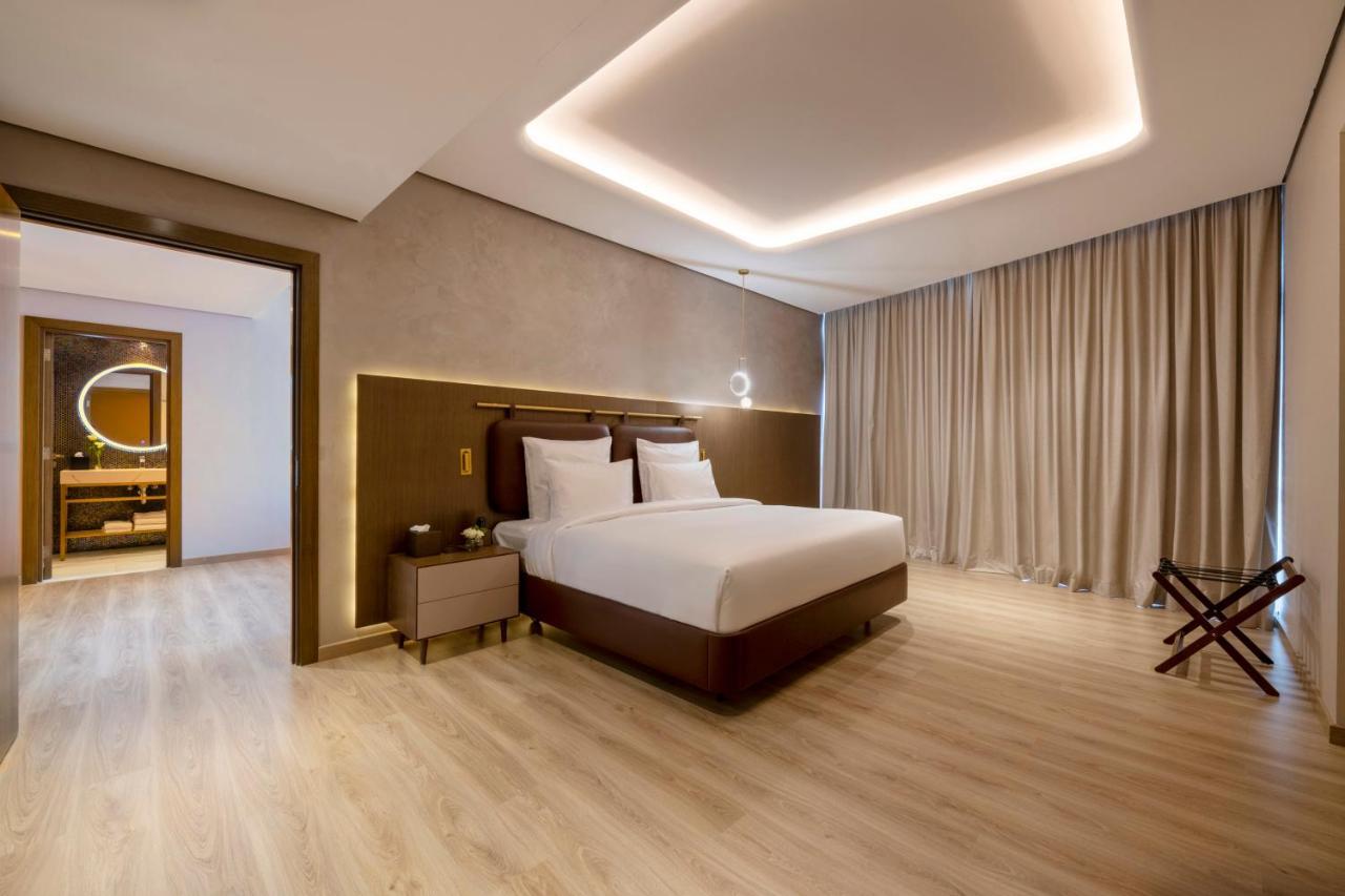 Movenpick Jumeirah Village Triangle Dubai Luaran gambar Suite
