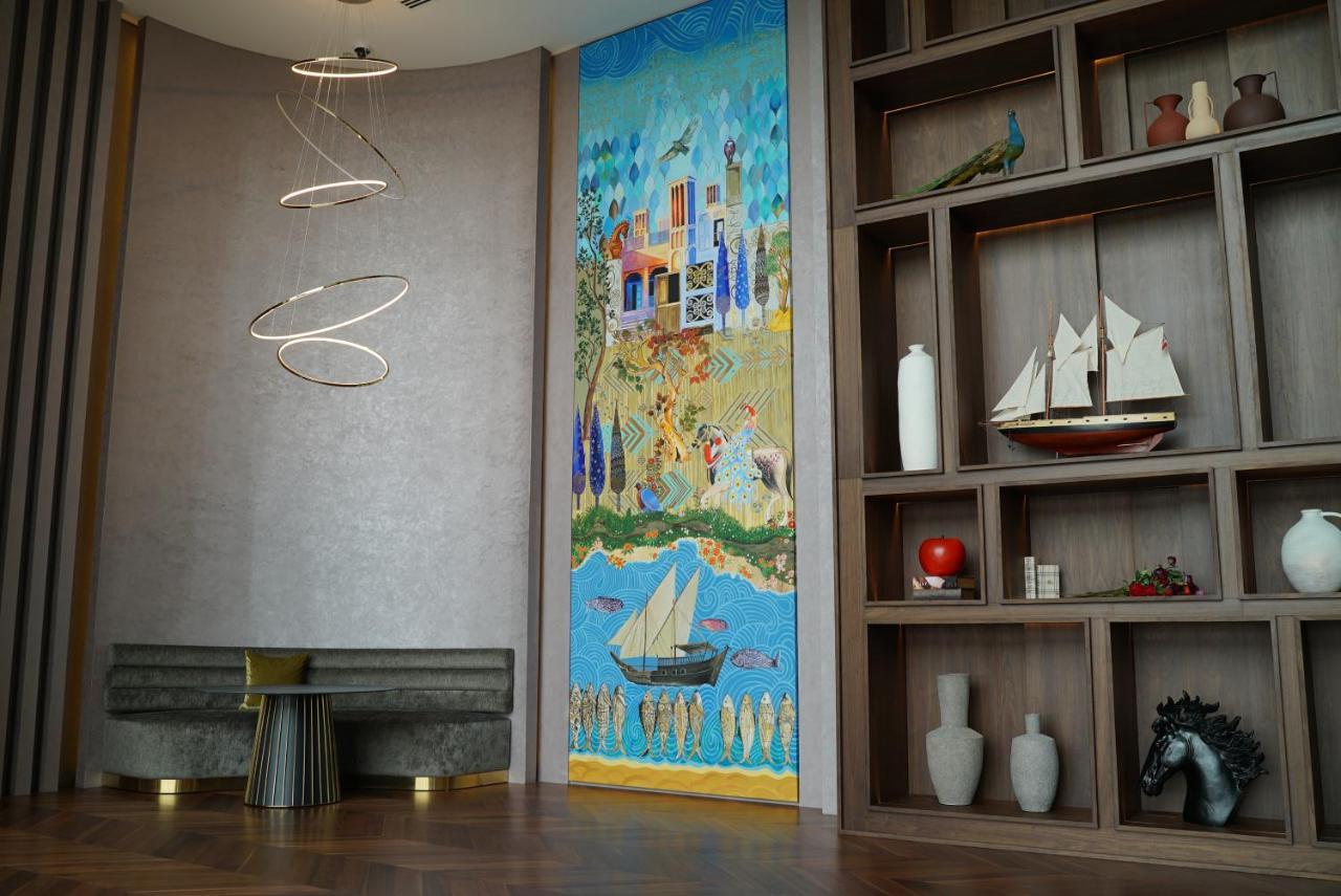 Movenpick Jumeirah Village Triangle Dubai Luaran gambar The interior of the hotel